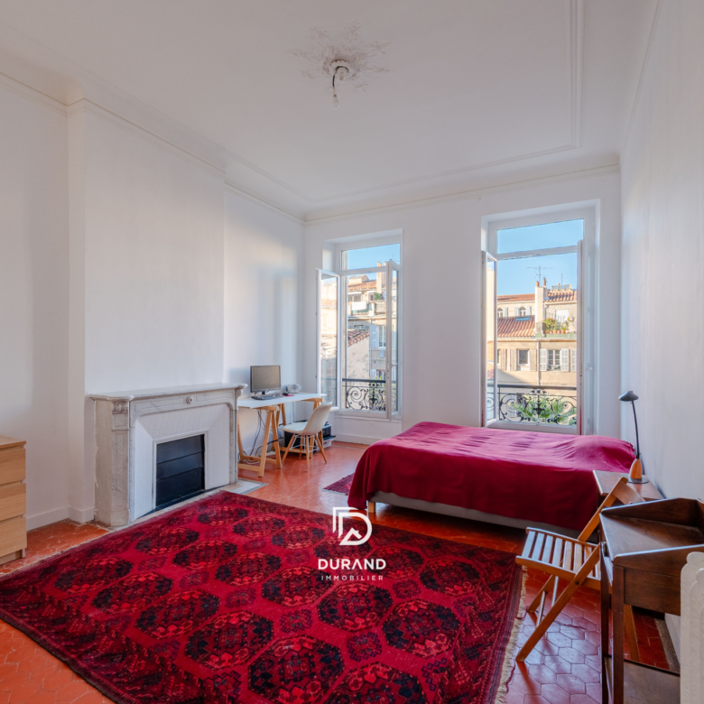 APPARTEMENT - TYPE 5 - VAUBAN - 13006 MARSEILLE