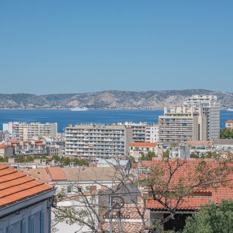 APPARTEMENT - ROUCAS BLANC - 13007 MARSEILLE