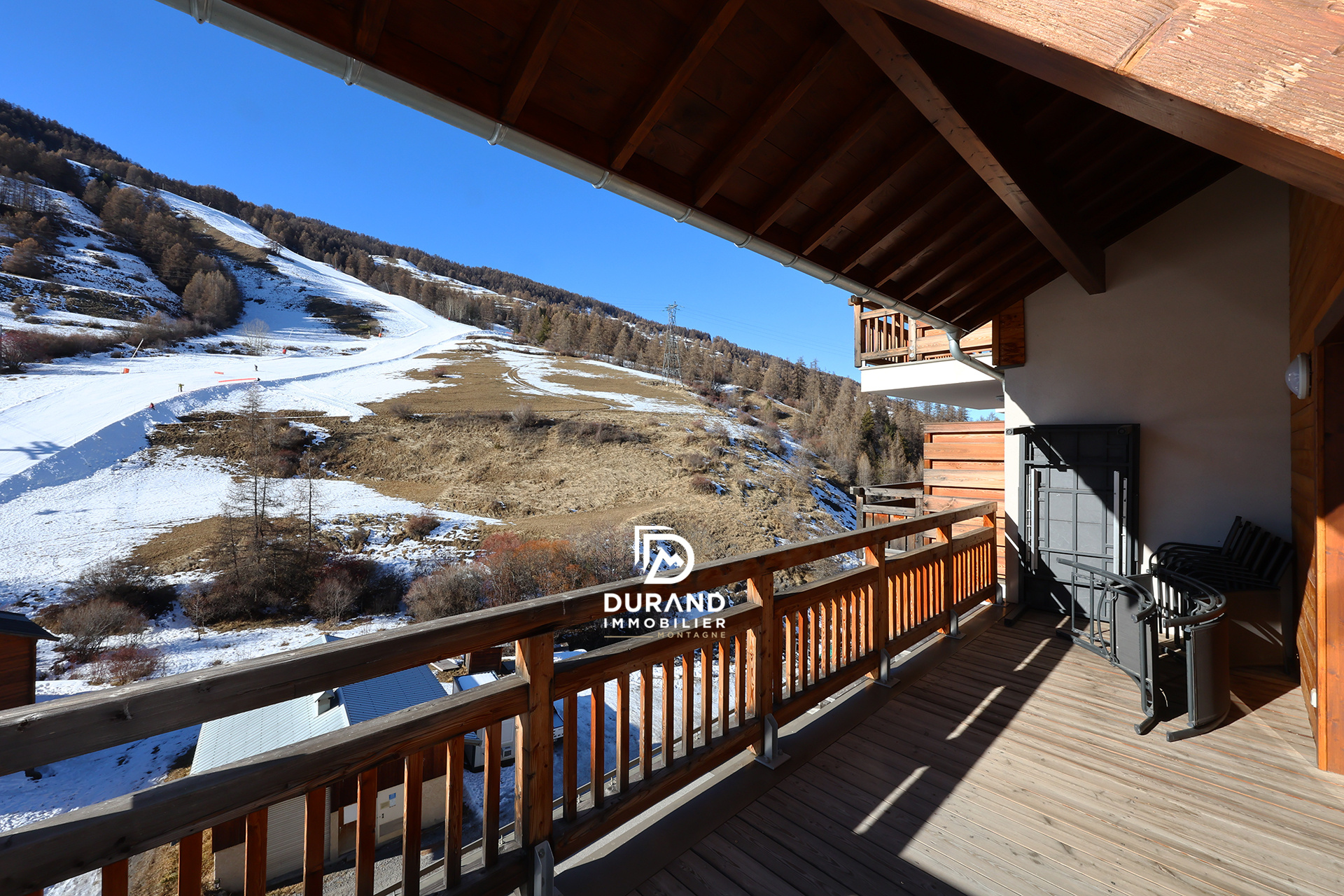 vaste T4/5 récent SKIS AUX PIEDS