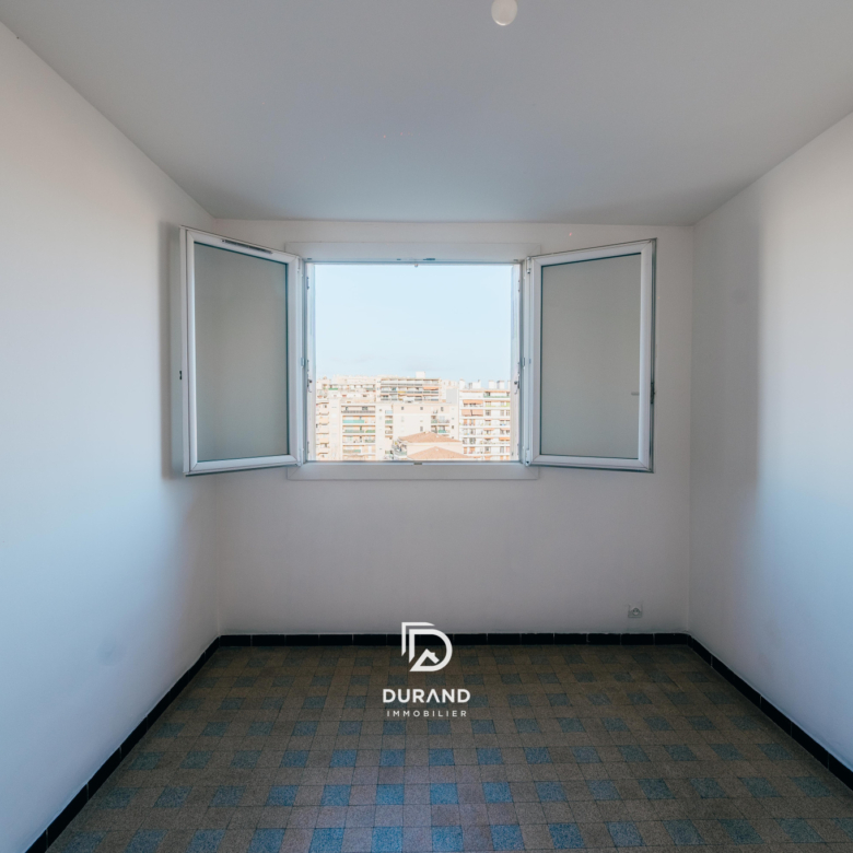 APPARTEMENT - TERRASSES - VUE DEGAGEE - SAINT JUST - 13013 MARSEILLE