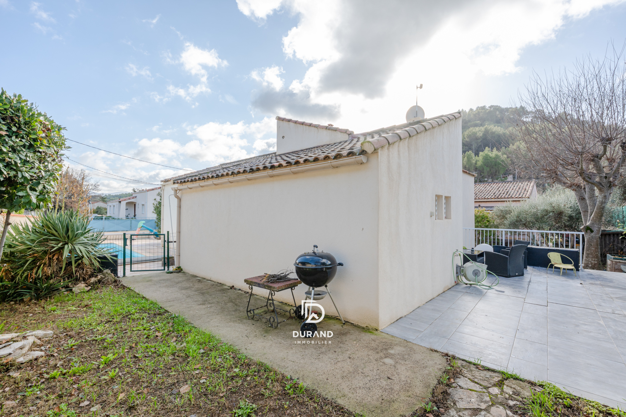 MAISON - GARAGE - PISCINE - 13124 PEYPIN