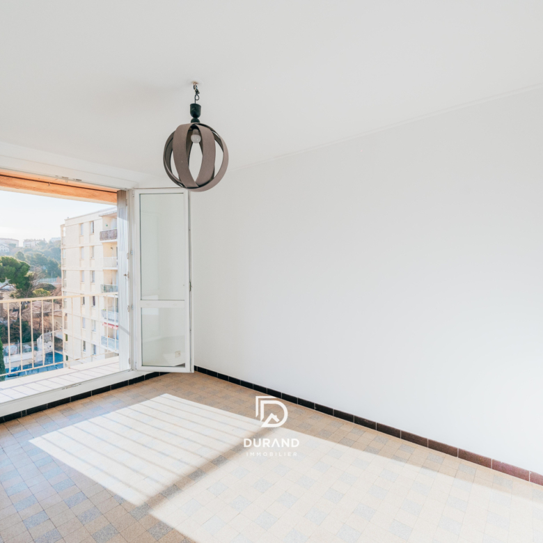 APPARTEMENT - TERRASSES - VUE DEGAGEE - SAINT JUST - 13013 MARSEILLE