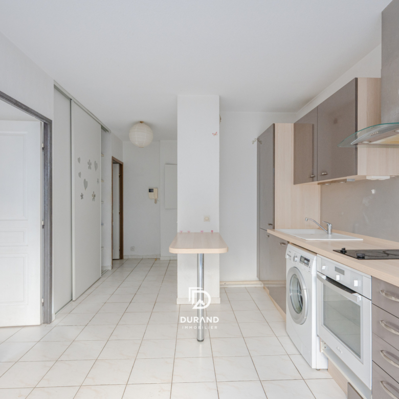 APPARTEMENT - TERRASSSE - BAILLE - FACULTES - 13005 MARSEILLE