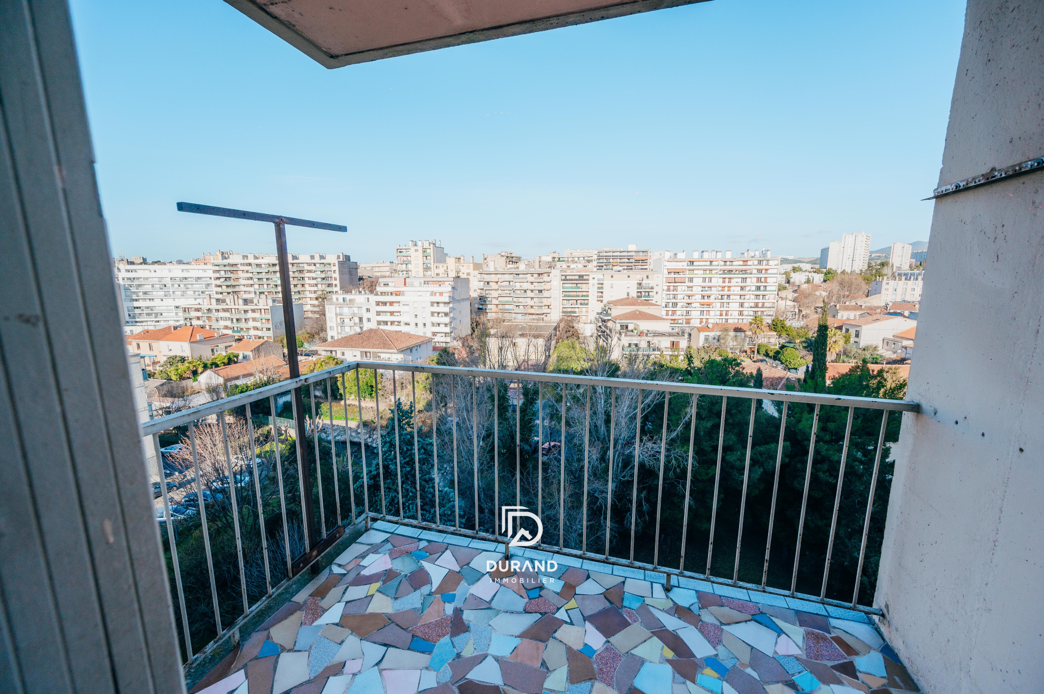 APPARTEMENT - TERRASSES - VUE DEGAGEE - SAINT JUST - 13013 MARSEILLE