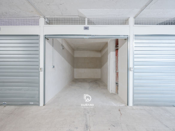BOX GARAGE - LE CORBUSIER - 13008 MARSEILLE