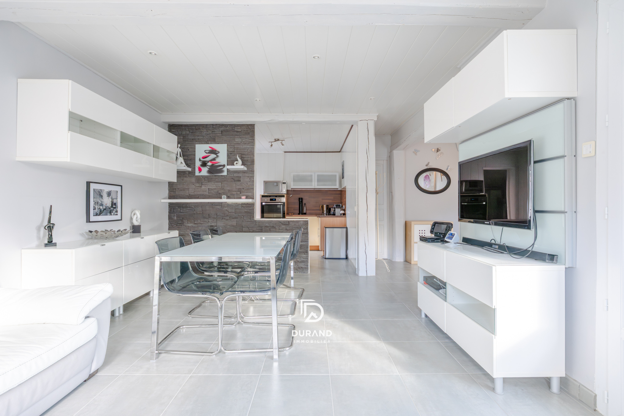 MAISON - GARAGE - PISCINE - 13124 PEYPIN