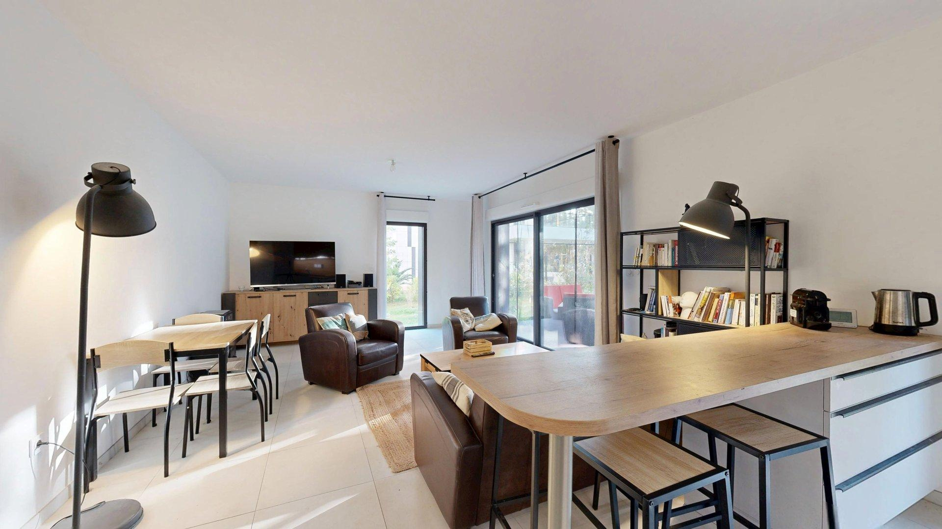 T3 - JARDIN ET TERRASSE - DOUBLE BOX - BORELY - 13 008