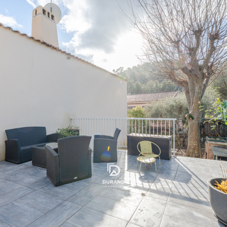 MAISON - GARAGE - PISCINE - 13124 PEYPIN