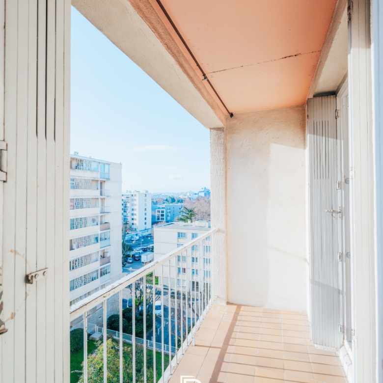 APPARTEMENT - TERRASSES - VUE DEGAGEE - SAINT JUST - 13013 MARSEILLE