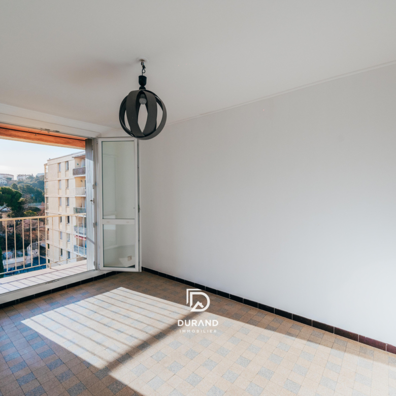 APPARTEMENT - TERRASSES - VUE DEGAGEE - SAINT JUST - 13013 MARSEILLE