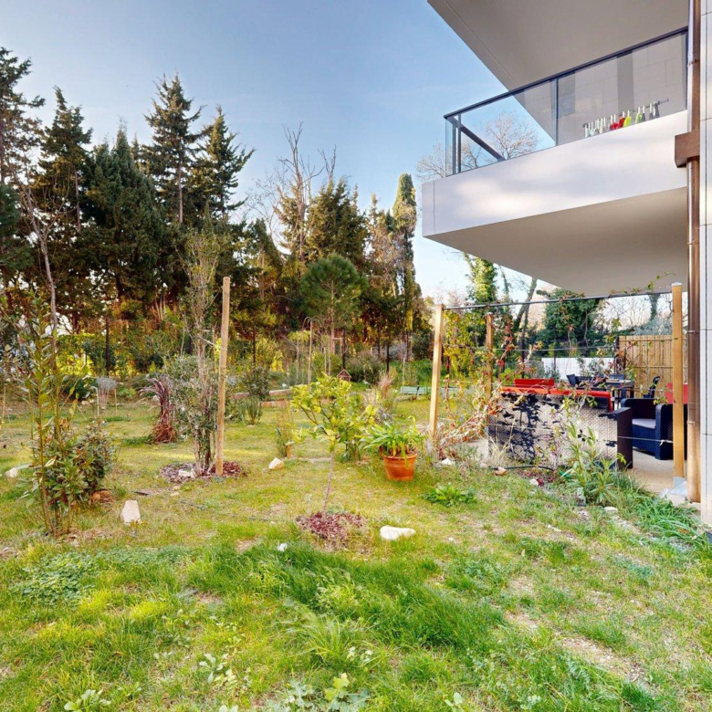 T3 - JARDIN ET TERRASSE - DOUBLE BOX - BORELY - 13 008