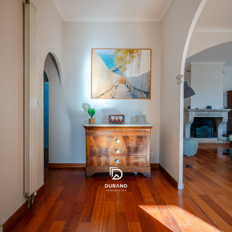 BATISSE - DEPENDANCES - GARAGE - PISCINE - 13400 AUBAGNE