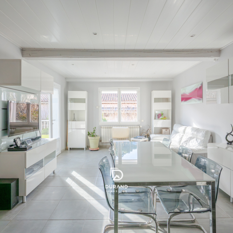 MAISON - GARAGE - PISCINE - 13124 PEYPIN