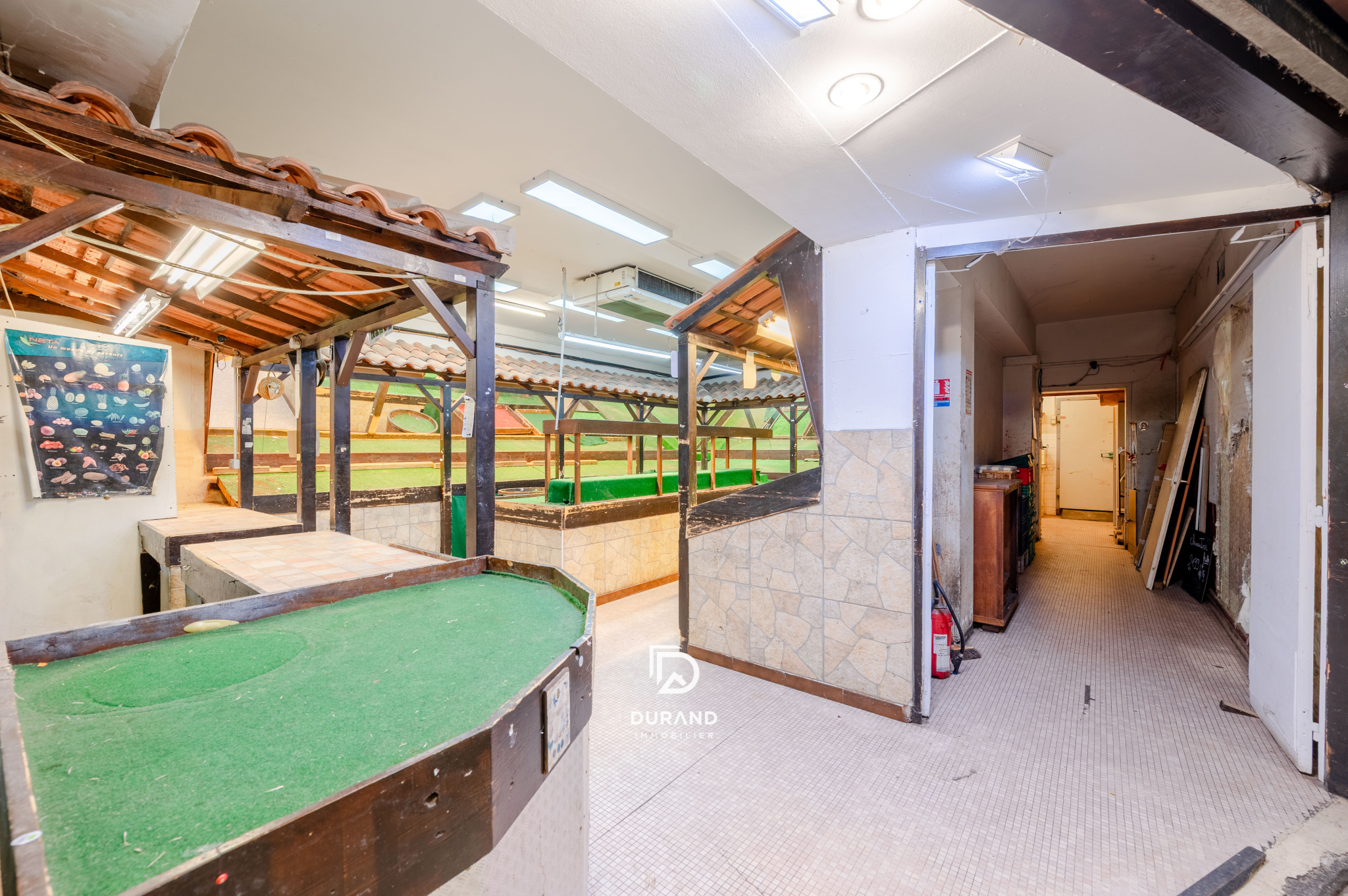 Local commercial /  La Rouvière / 13009