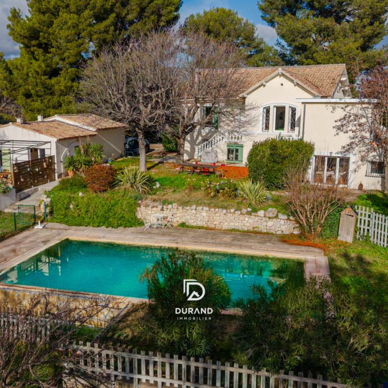 BATISSE - DEPENDANCES - GARAGE - PISCINE - 13400 AUBAGNE