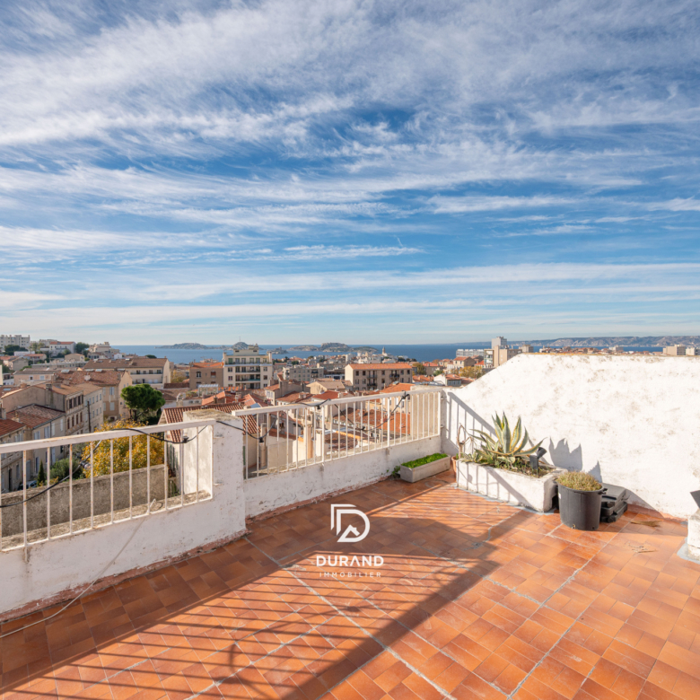 APPARTEMENT - T3 - TOIT TERRASSE - VUE MER ET NOTRE DAME - 76M2 - BOMPARD - 13007 MARSEILLE