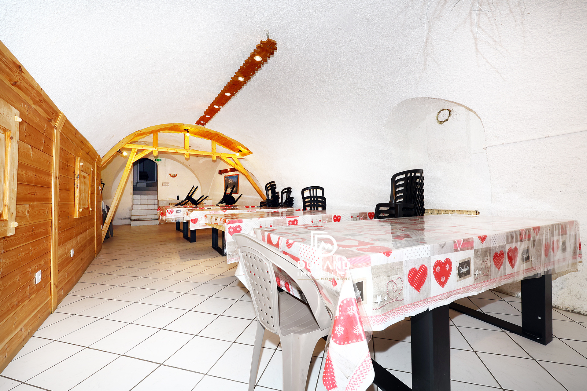 Maison de village d'environ 280 m2