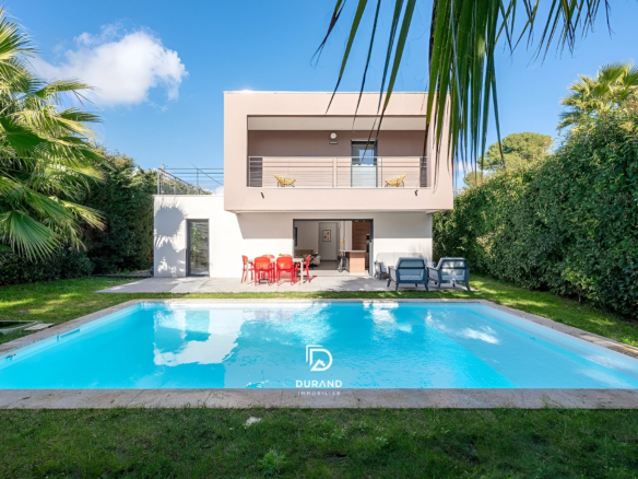 VILLA RECENTE - JARDIN AVEC PISCINE - LES 3 LUCS-SAINT JULIEN