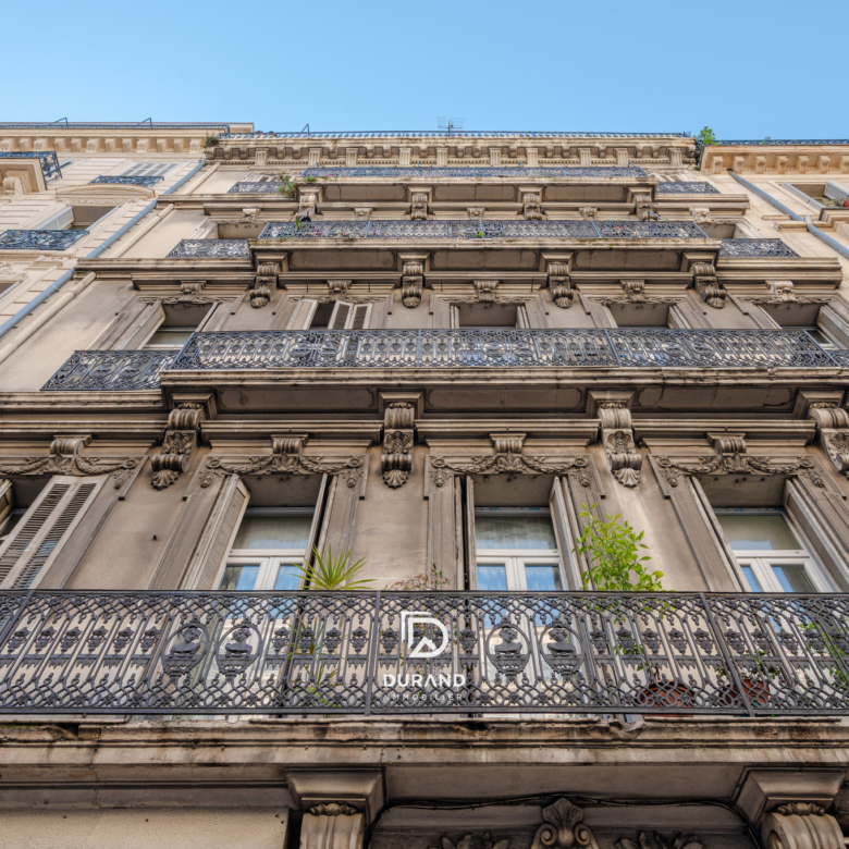 APPARTEMENT - IMMEUBLE BOURGEOIS - COURS LIEUTAUD - 13001 MARSEILLE