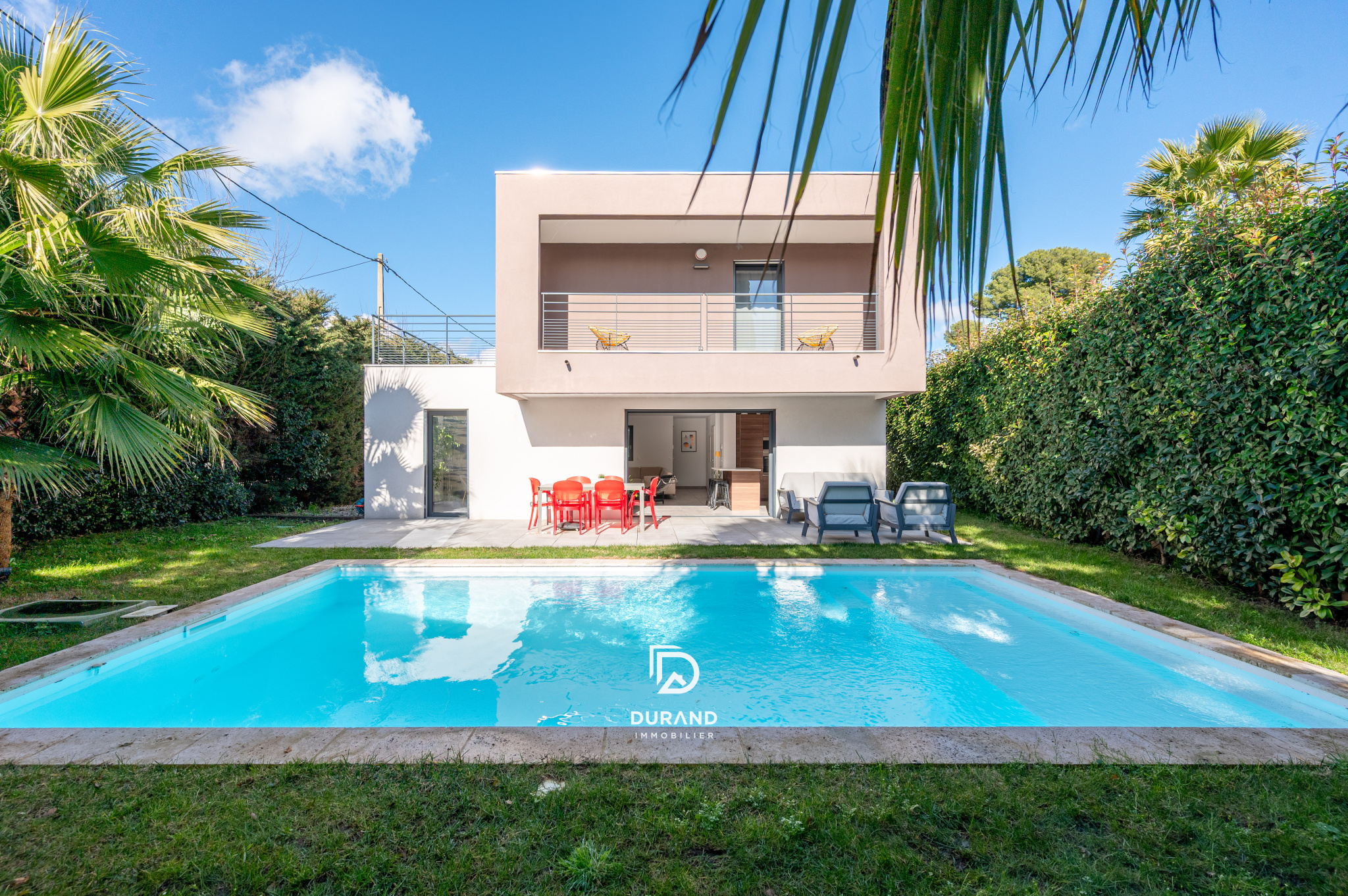 VILLA RECENTE - JARDIN AVEC PISCINE - LES 3 LUCS-SAINT JULIEN