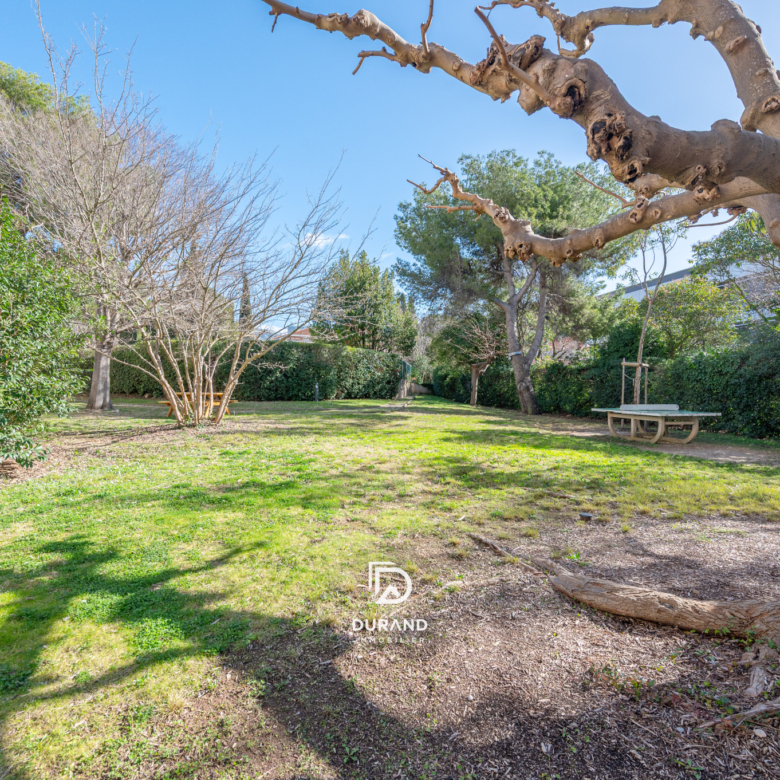 Appartement T3 lumineux avec terrasse et garage