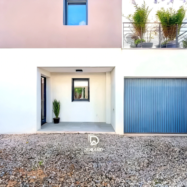 VILLA RECENTE - JARDIN AVEC PISCINE - LES 3 LUCS-SAINT JULIEN