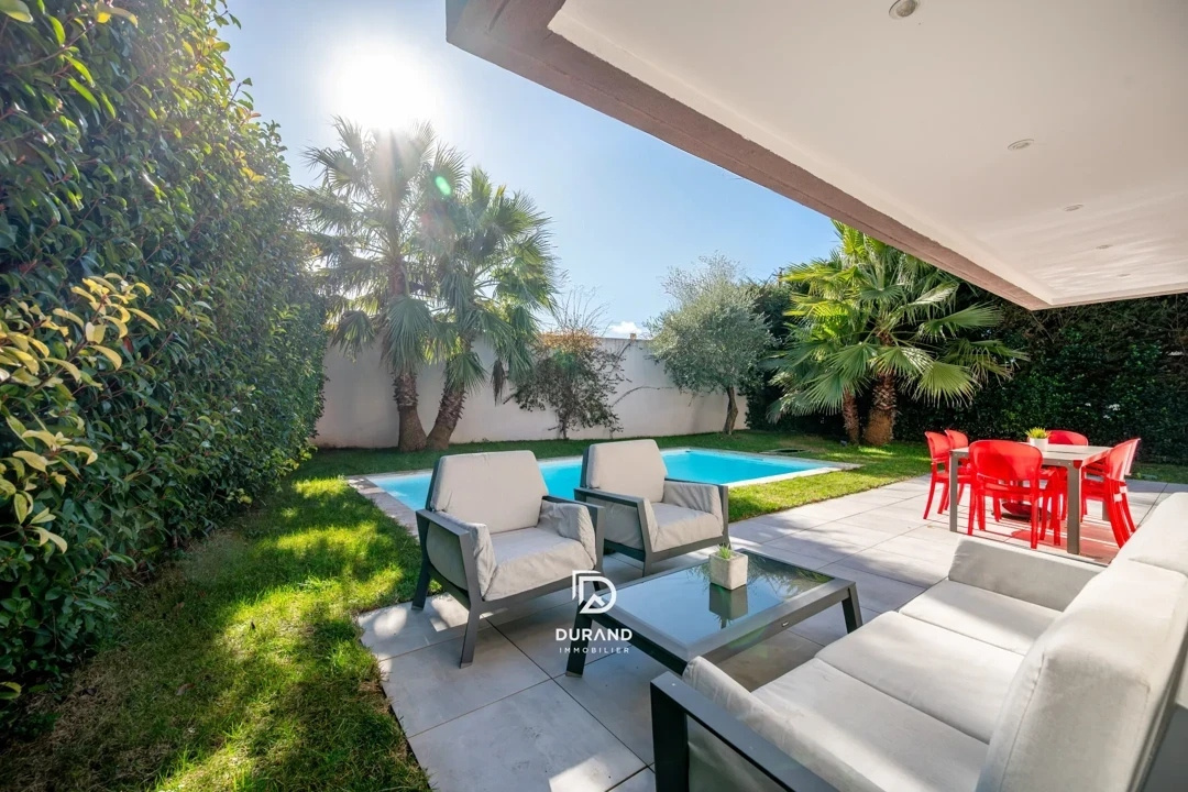 VILLA RECENTE - JARDIN AVEC PISCINE - LES 3 LUCS-SAINT JULIEN