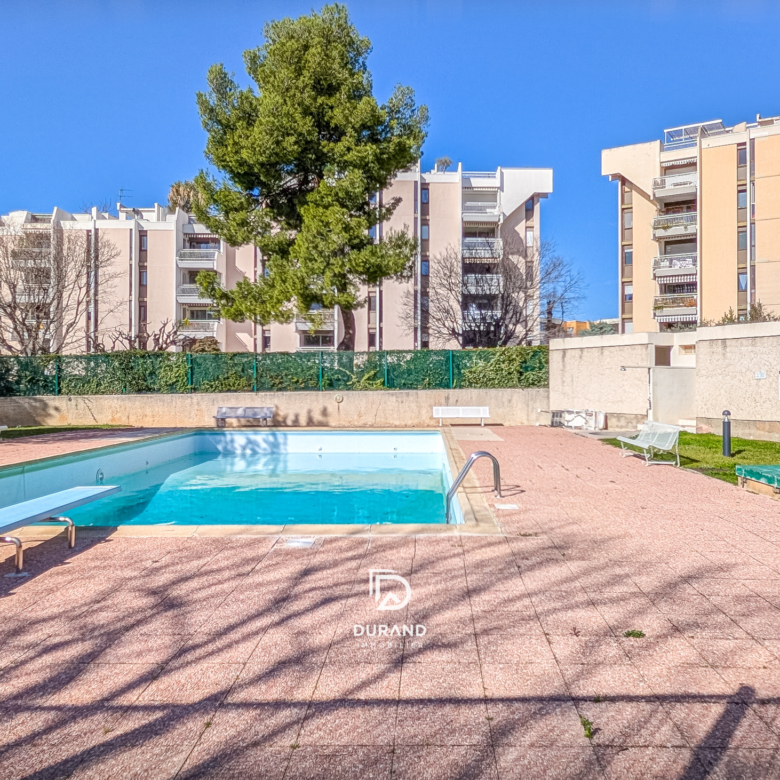 Appartement T3 lumineux avec terrasse et garage