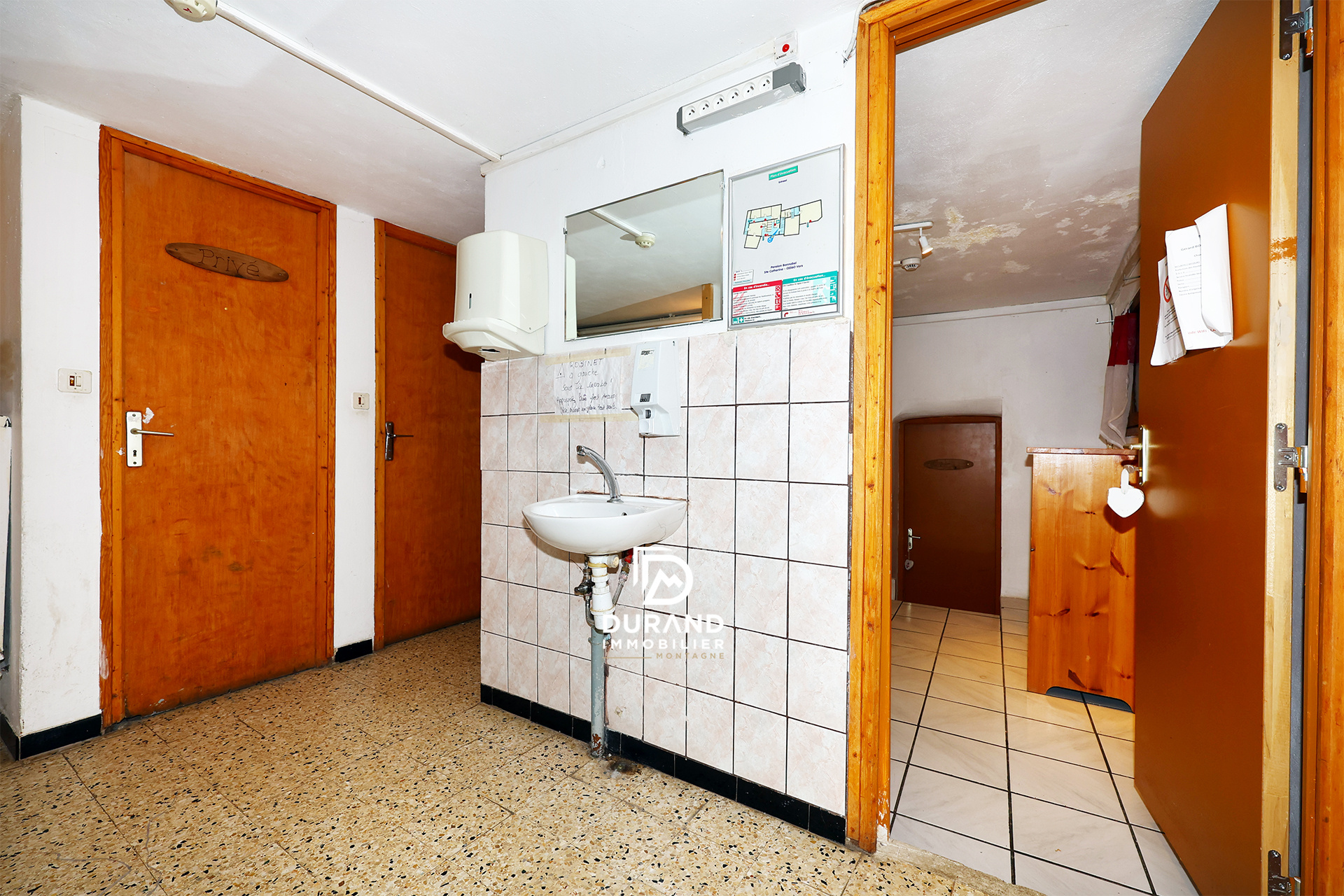 Maison de village d'environ 280 m2