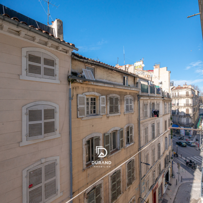 APPARTEMENT - IMMEUBLE BOURGEOIS - COURS LIEUTAUD - 13001 MARSEILLE