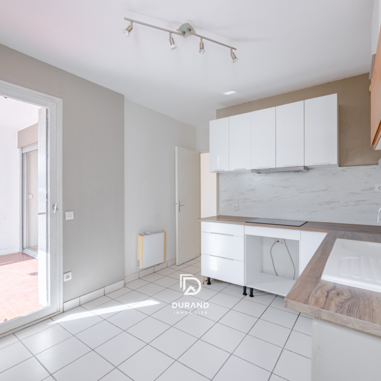 Appartement T3 lumineux avec terrasse et garage