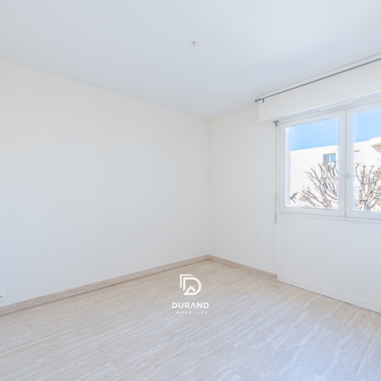 Appartement T3 lumineux avec terrasse et garage