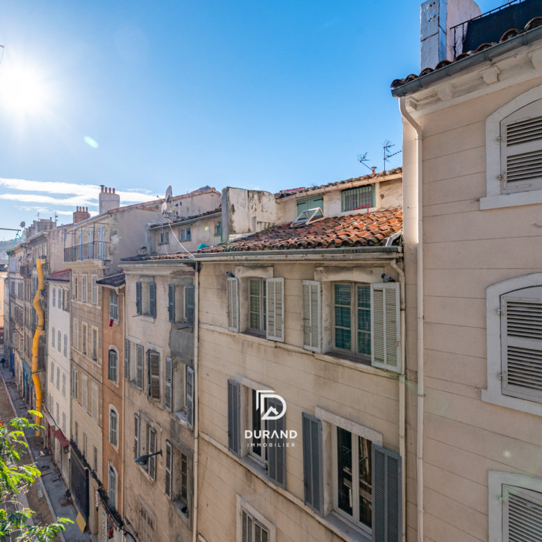 APPARTEMENT - IMMEUBLE BOURGEOIS - COURS LIEUTAUD - 13001 MARSEILLE