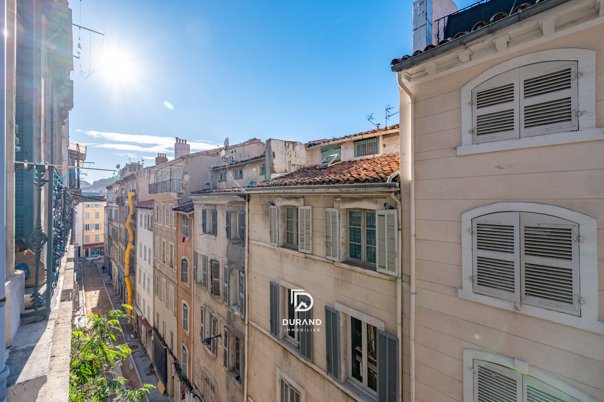APPARTEMENT - IMMEUBLE BOURGEOIS - COURS LIEUTAUD - 13001 MARSEILLE
