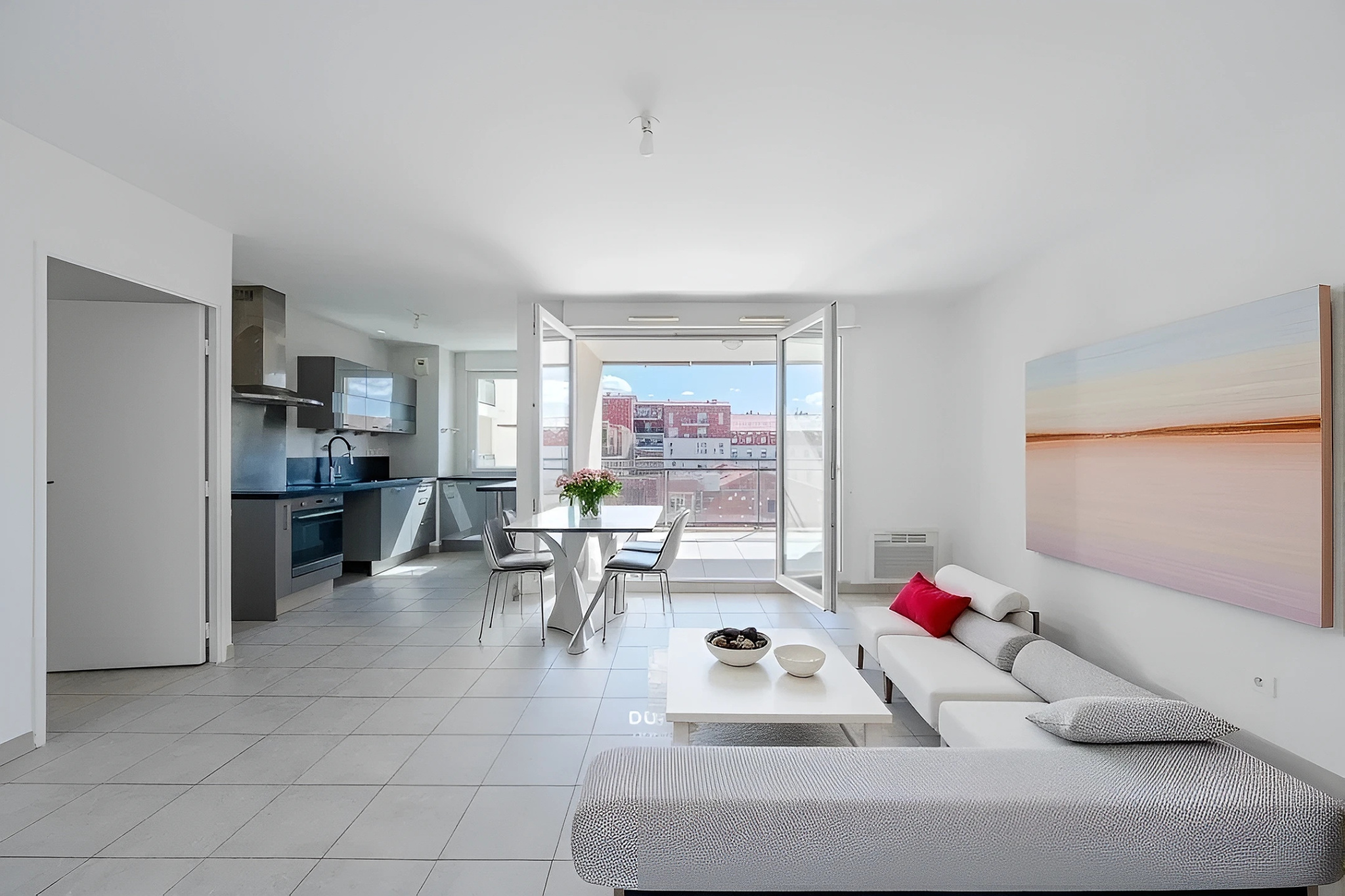 T3 RECENT -TERRASSE - EUROMEDITERRANÉE- JOLIETTE