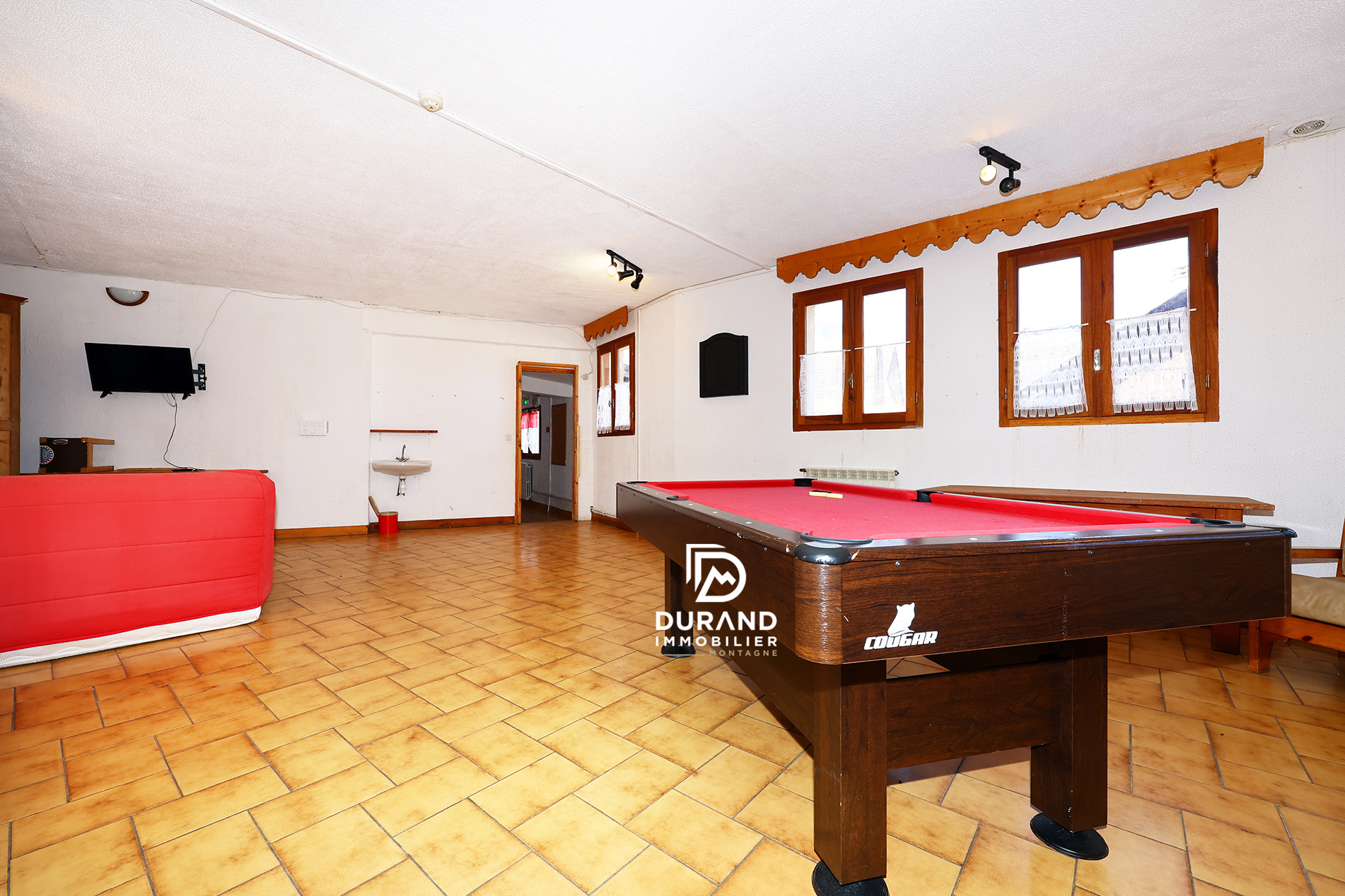 Maison de village d'environ 280 m2