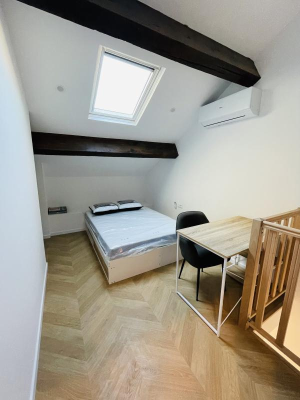 Studio mezzanine refait à neuf