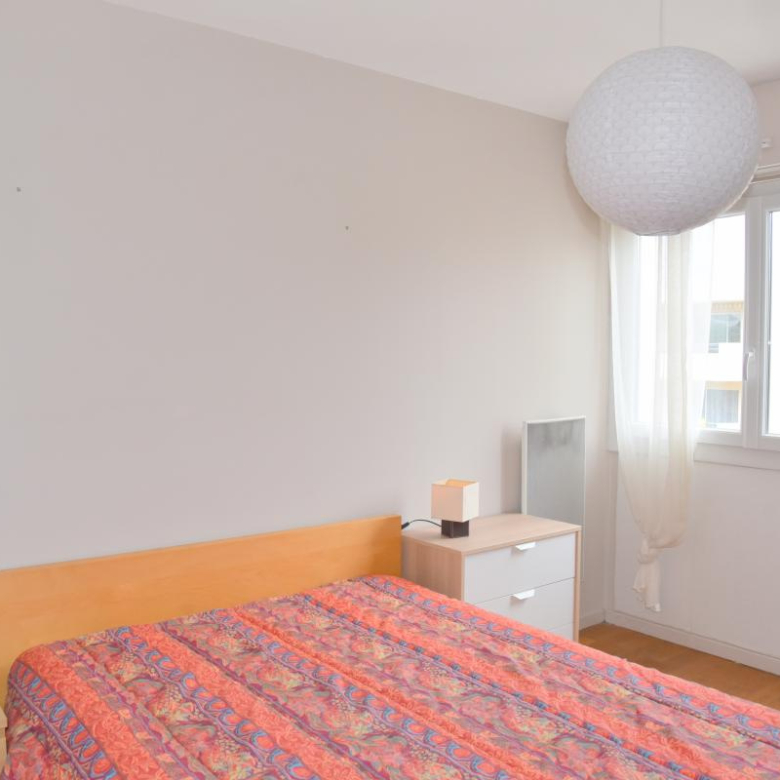 T4 avec terrasse dans résidence fermée