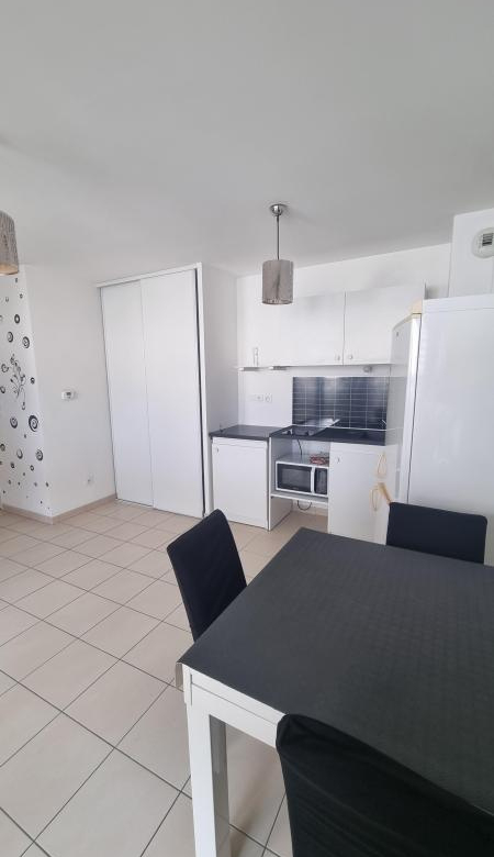 T2 MEUBLE AVEC TERRASSE