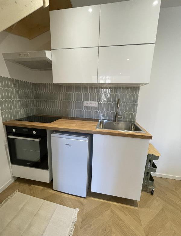 Studio mezzanine refait à neuf