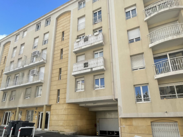 Box à louer - fermés et sécurisés - quartier le Rouet