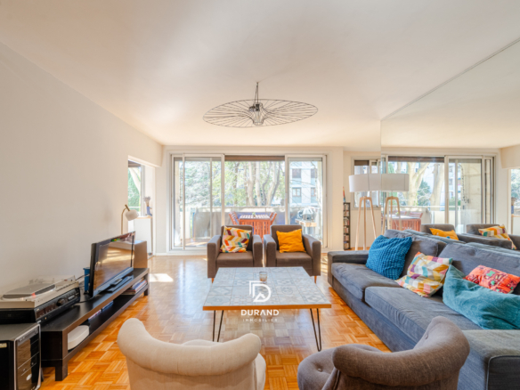 APPARTEMENT - ALLEE DES PINS - 13009 MARSEILLE