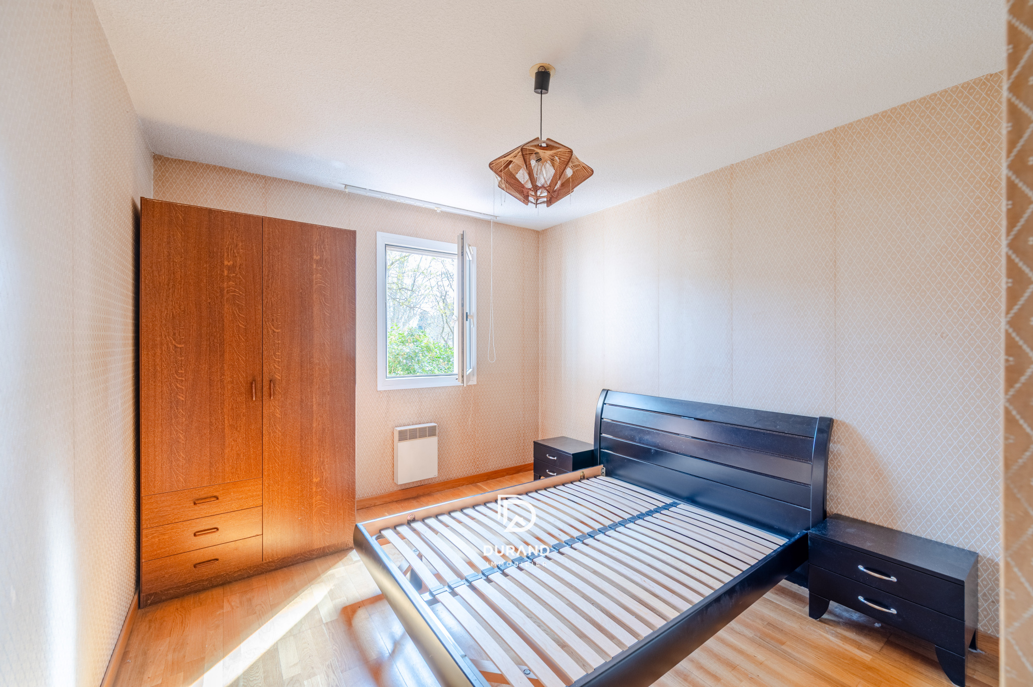 APPARTEMENT - GARAGE- MAZARGUES 13009