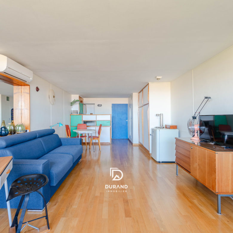 APPARTEMENT - LE CORBUSIER - VUE MER - 13008 MARSEILLE