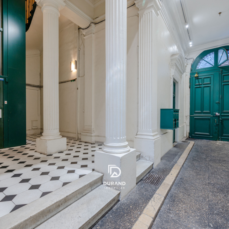 APPARTEMENT - BOURGEOIS - PALAIS DE JUSTICE - 13006 MARSEILLE