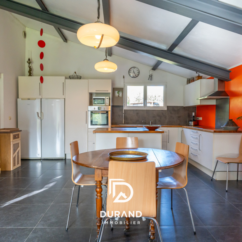 MAISON DE 2009 - T5 - JARDIN - AUBAGNE