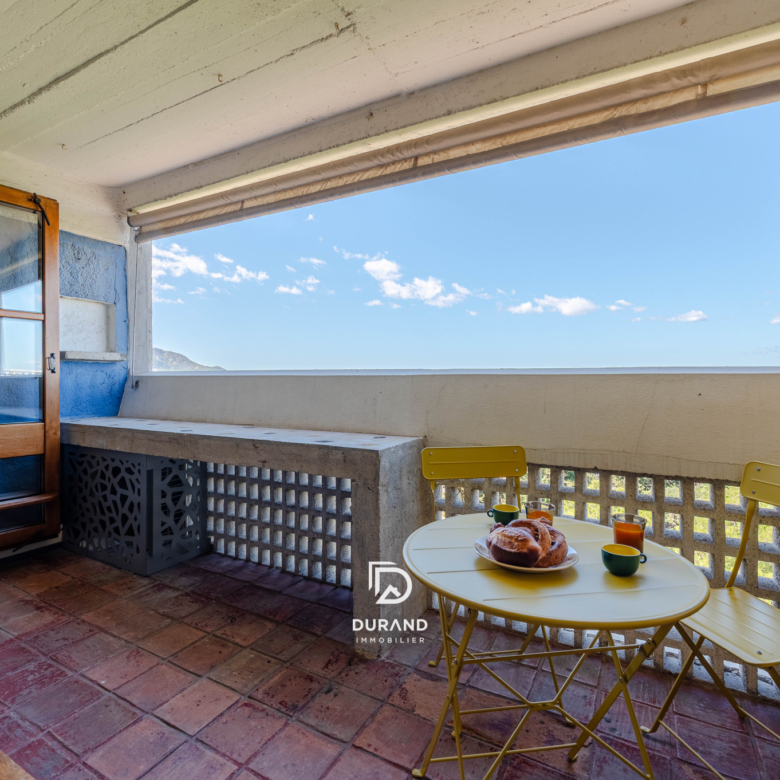 APPARTEMENT - LE CORBUSIER - VUE MER - 13008 MARSEILLE