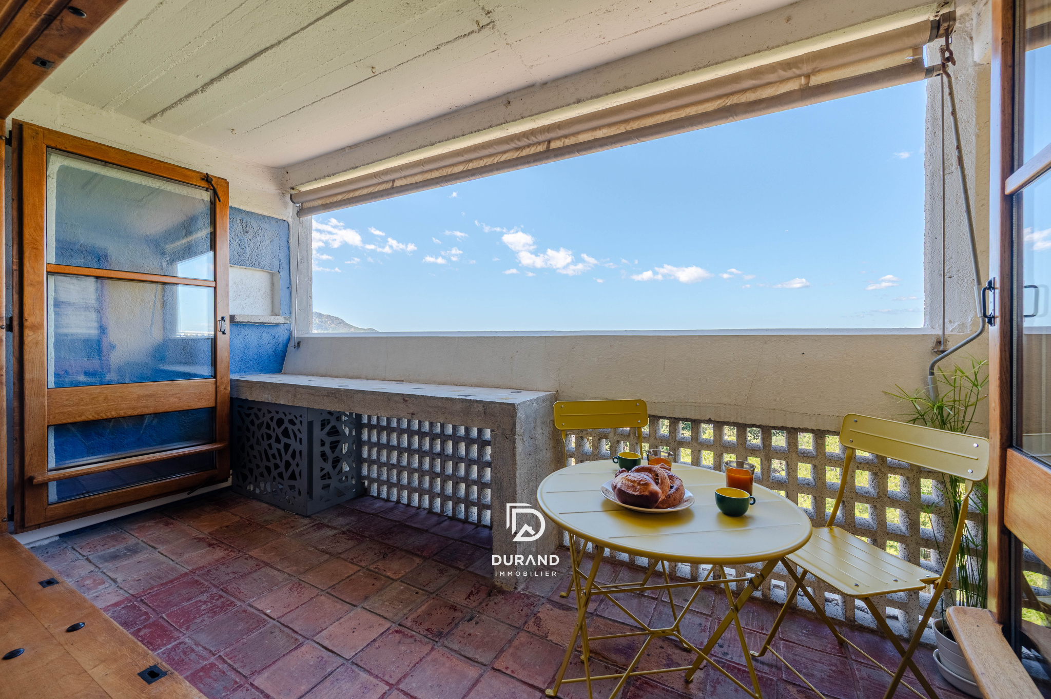 APPARTEMENT - LE CORBUSIER - VUE MER - 13008 MARSEILLE