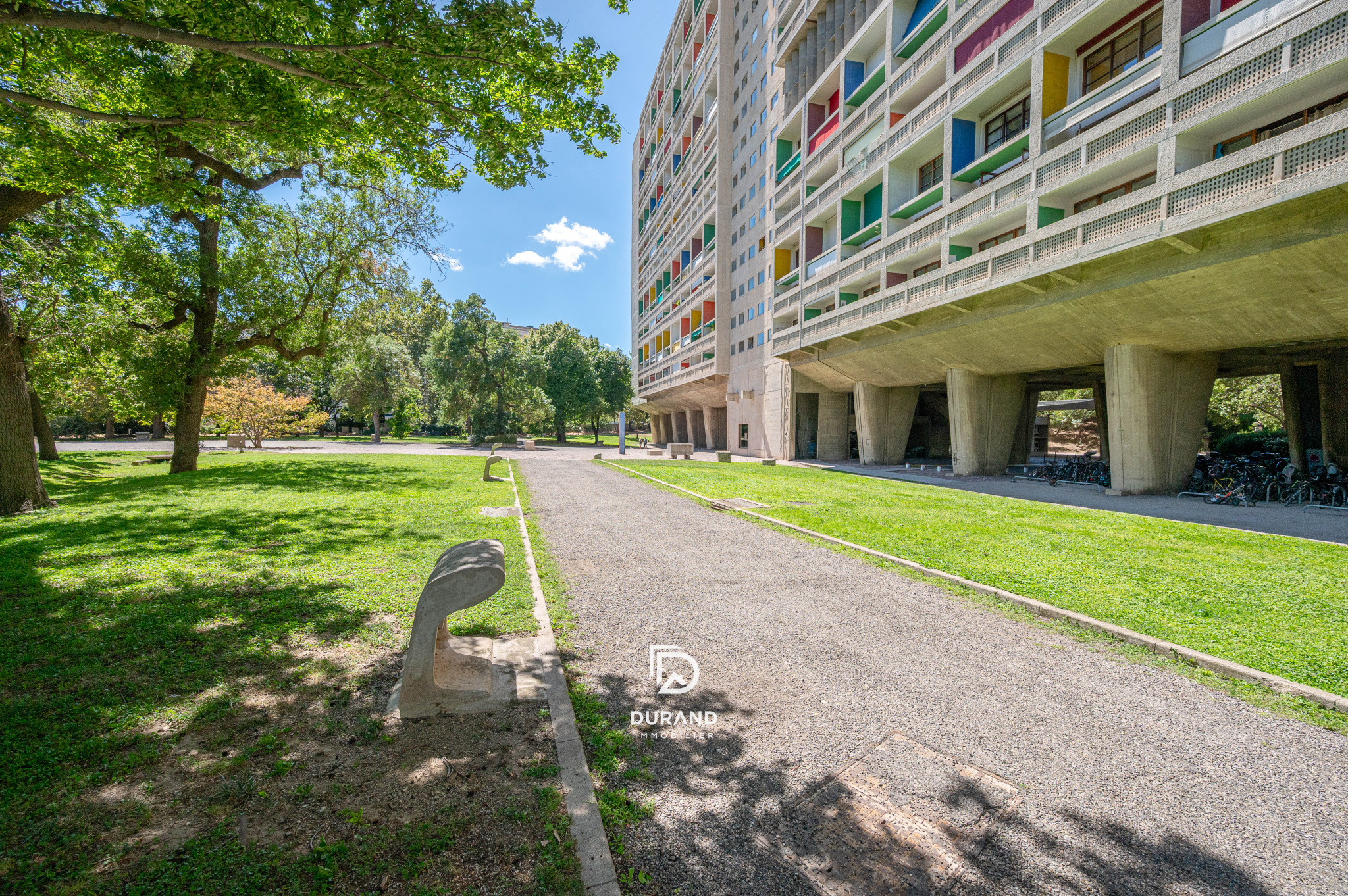 APPARTEMENT - LE CORBUSIER - VUE MER - 13008 MARSEILLE