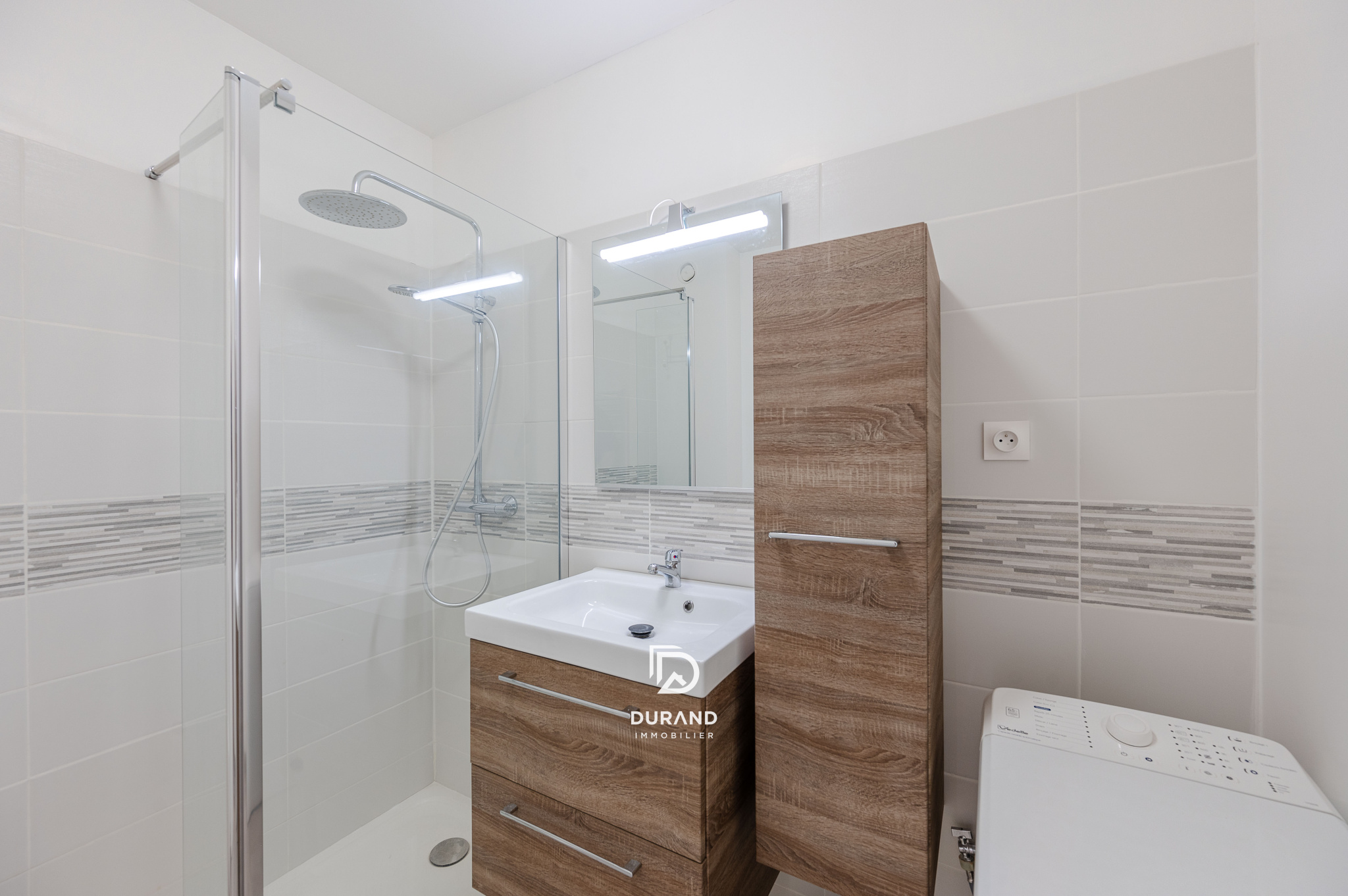 T2 avec place de pkg /  ST JUST